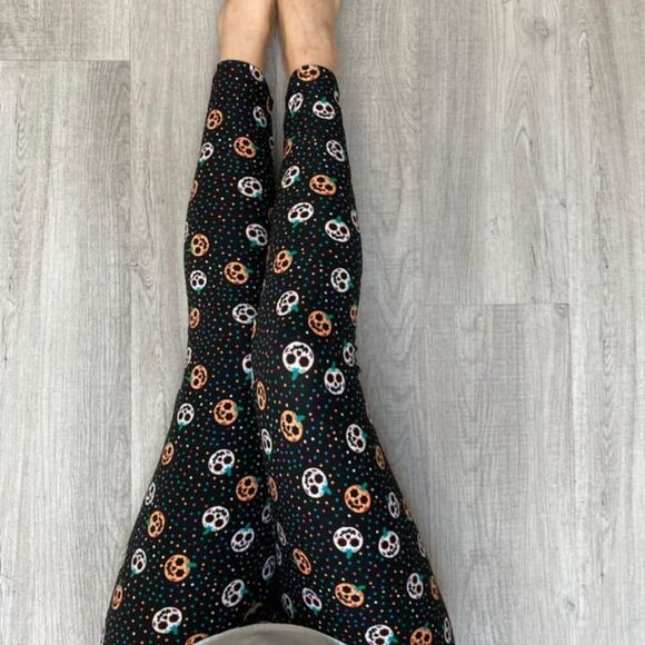 LuLaRoe Halloween Pumpkin Skulls Leggings Multi Color OS 2-10 Plus - Picture 3 of 4